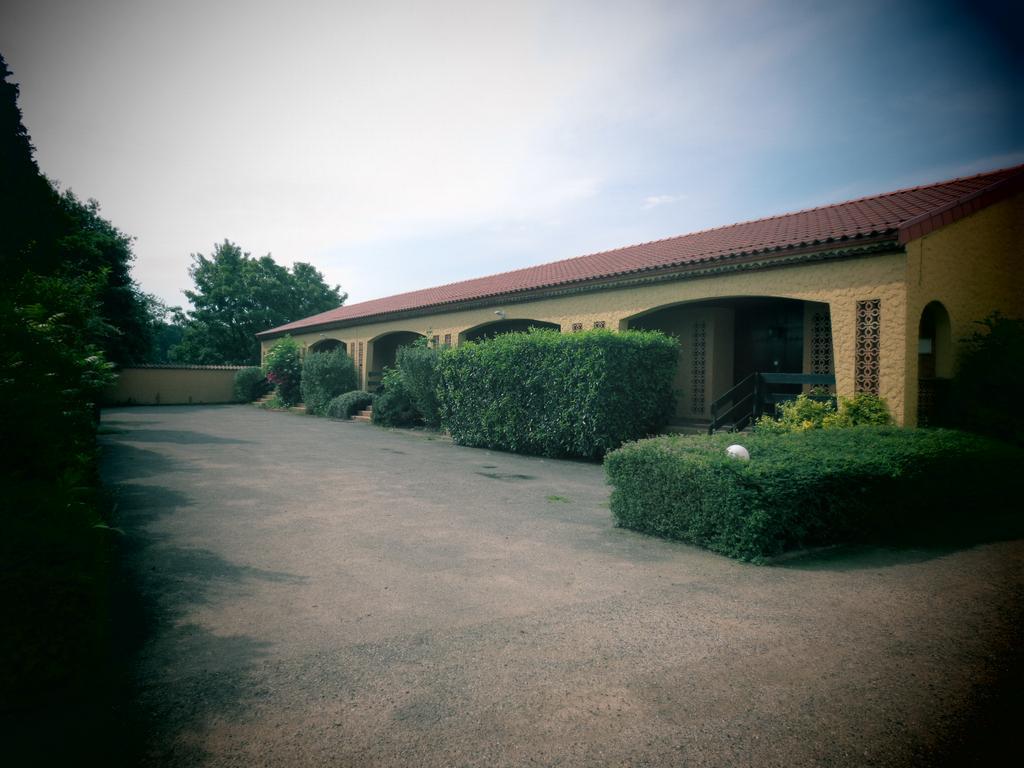 Logis L'Auberge Du Gros Silly-sur-Nied Esterno foto