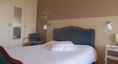 Logis L'Auberge Du Gros Silly-sur-Nied Esterno foto